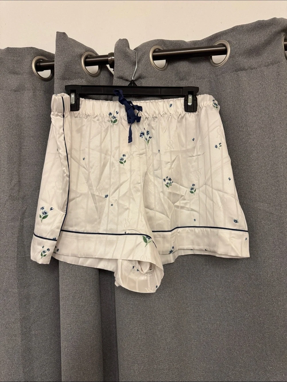 Victoria’s Secret Women’s Short Sleeve Pajama Set - White Floral